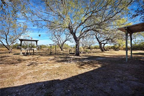 A home in Orange Grove