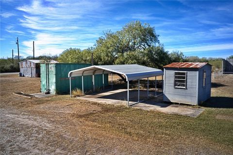 A home in Orange Grove