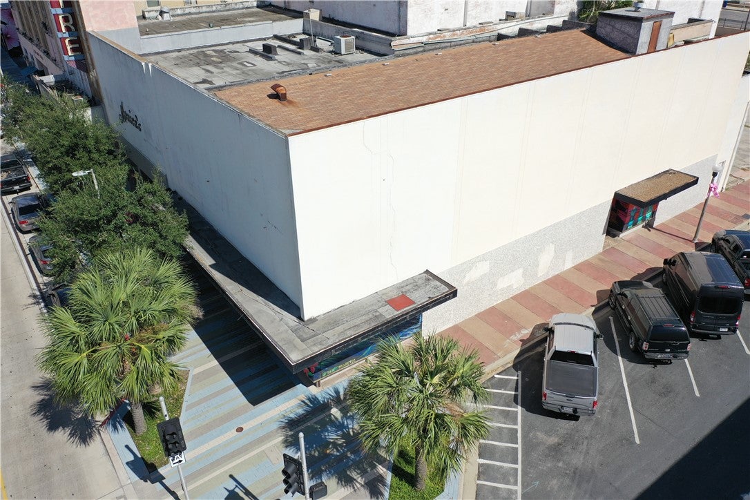 404 N Chaparral Street