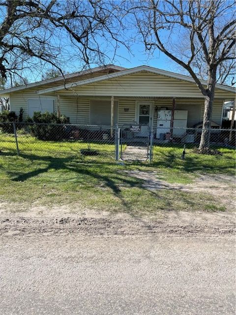 A home in Mathis