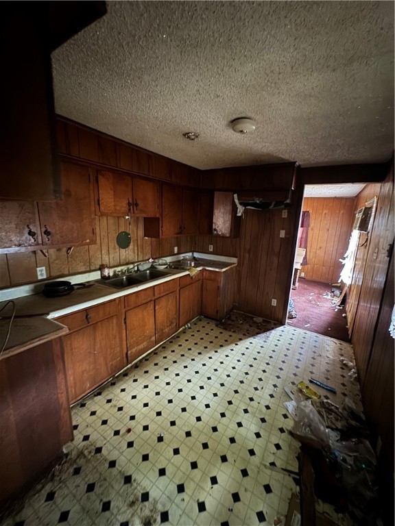 Photo 6 of 16 of 4646 Valdez Drive house