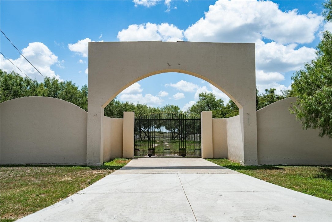 401 W Sage Drive