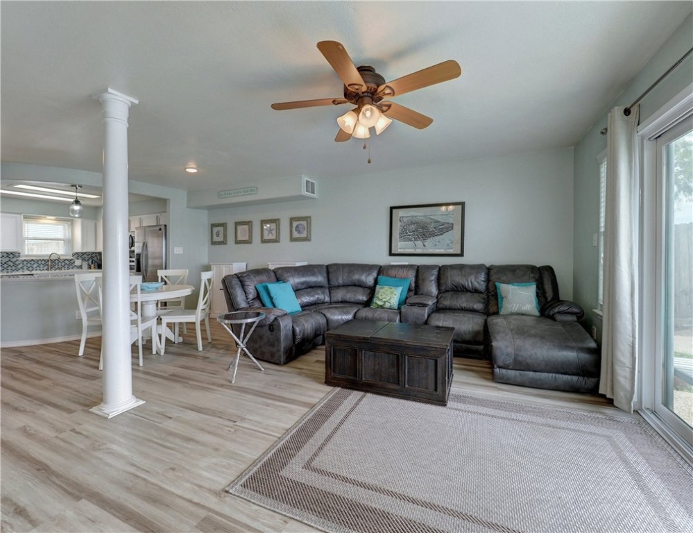 Corpus Christi, Texas 78418, United States, 2 Bedrooms Bedrooms, ,3 BathroomsBathrooms,Residential,Active,46484