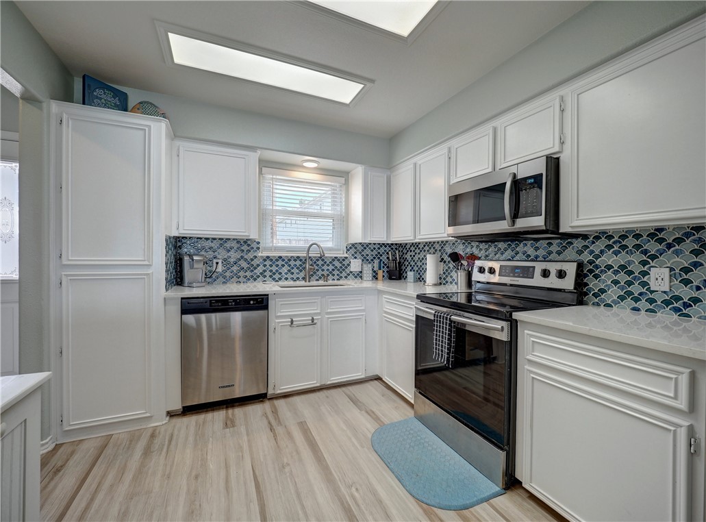 Corpus Christi, Texas 78418, United States, 2 Bedrooms Bedrooms, ,3 BathroomsBathrooms,Residential,Active,46484