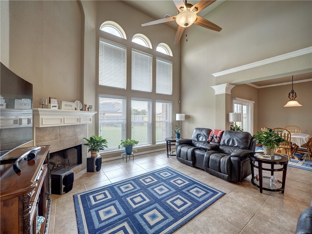 Corpus Christi, Texas 78414, United States, 4 Bedrooms Bedrooms, ,3 BathroomsBathrooms,Residential,Pending,120521