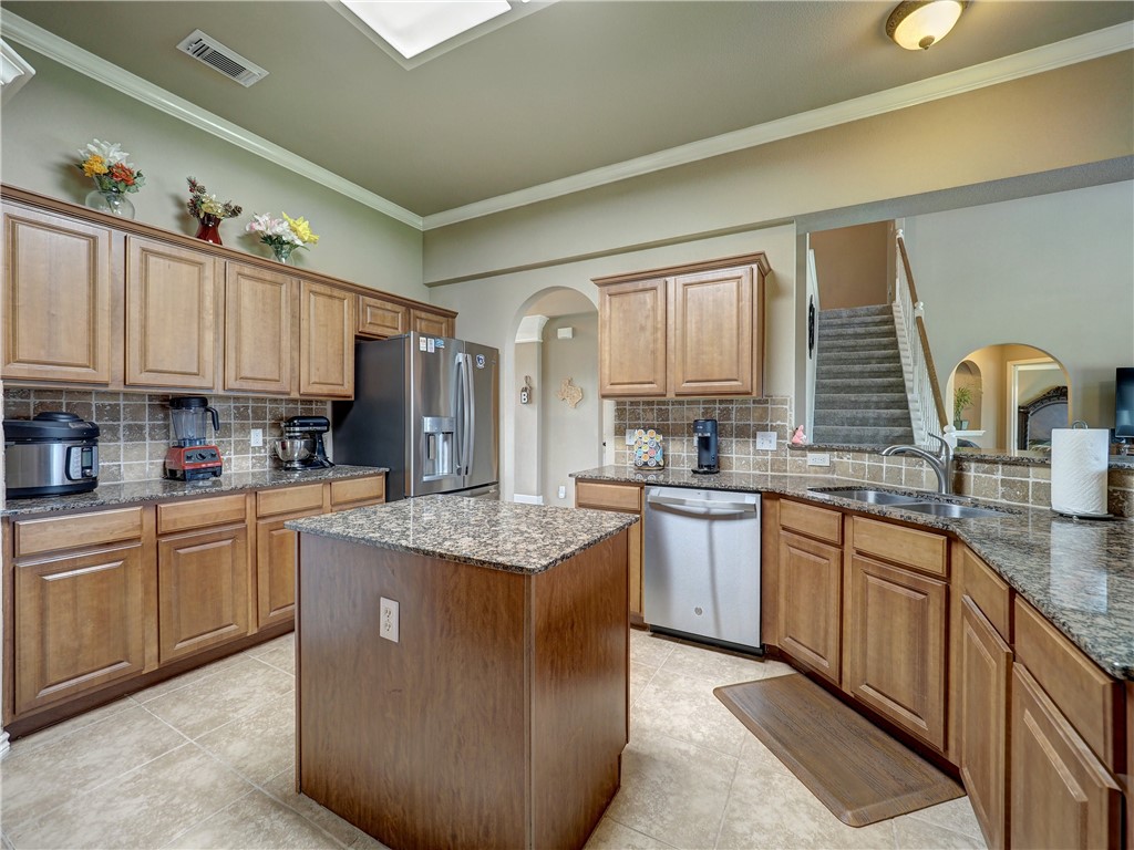 Corpus Christi, Texas 78414, United States, 4 Bedrooms Bedrooms, ,3 BathroomsBathrooms,Residential,Pending,120521