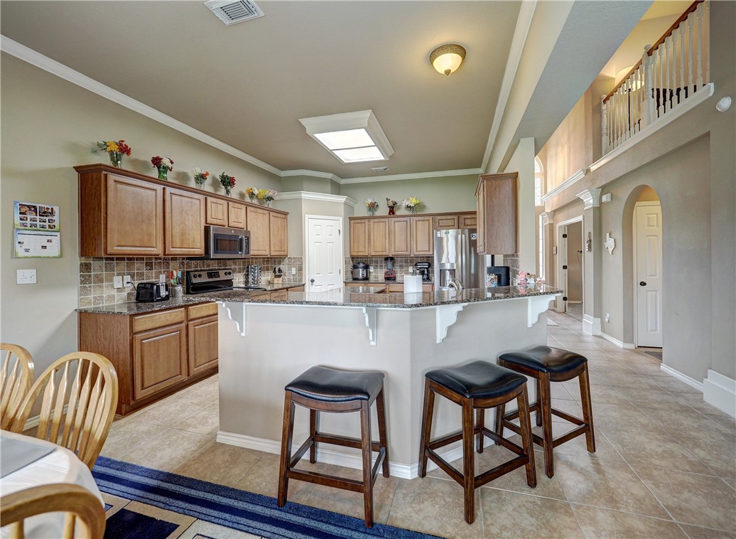 Corpus Christi, Texas 78414, United States, 4 Bedrooms Bedrooms, ,3 BathroomsBathrooms,Residential,Pending,120521