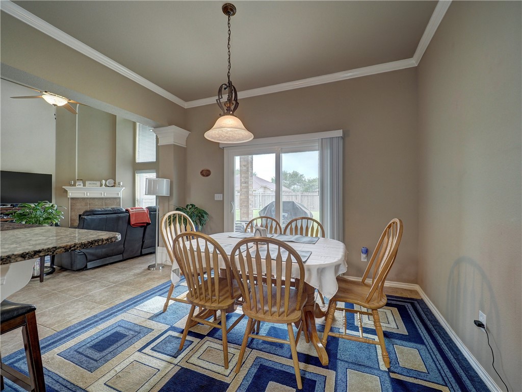 Corpus Christi, Texas 78414, United States, 4 Bedrooms Bedrooms, ,3 BathroomsBathrooms,Residential,Pending,120521