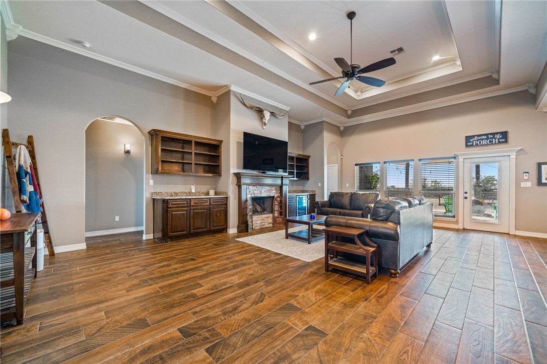 6718 Wesley Way