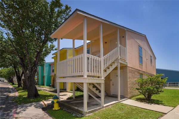 6702 EVERHART RD APT I105, CORPUS CHRISTI, TX 78413 - Image 3bbaa659f5e6d4fcd6d5f39ea1a37c26/1591983255