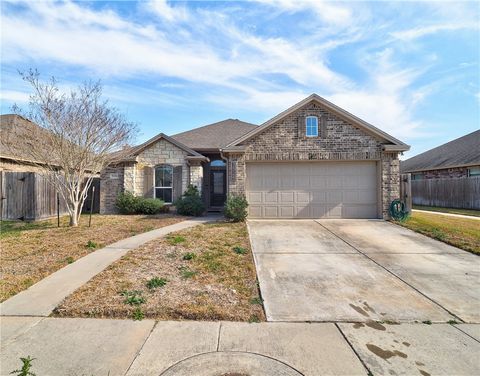 Photo of 7826 Fort Griffen Drive, Corpus Christi, TX 78414 (MLS # 471842)