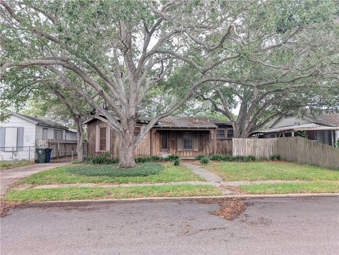 Photo of 225 Glendale Drive, Corpus Christi, TX 78404 (MLS # 474734)