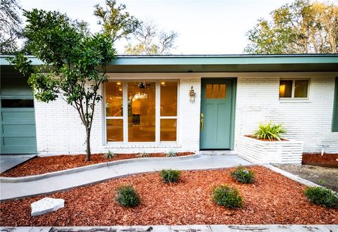 A home in Beeville