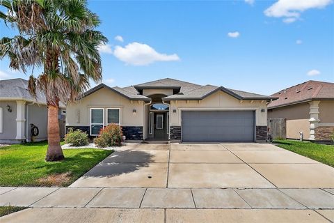 Photo of 6541 Paddington Drive, Corpus Christi, TX 78414 (MLS # 473832)