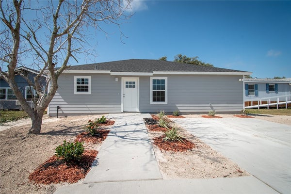 905 N PEARL ST, ROCKPORT, TX 78382 - Image 42c7781a56f4f028575a7a4e95bcc96d/4279933716