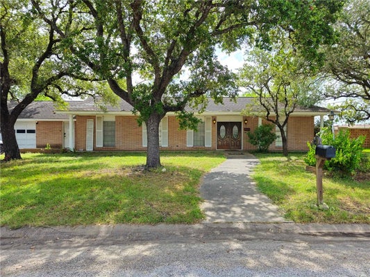 602 KATE ST, REFUGIO, TX 78377 - Image 4313378ebf06f5dcf0b2bad6531aa7c8/637654474