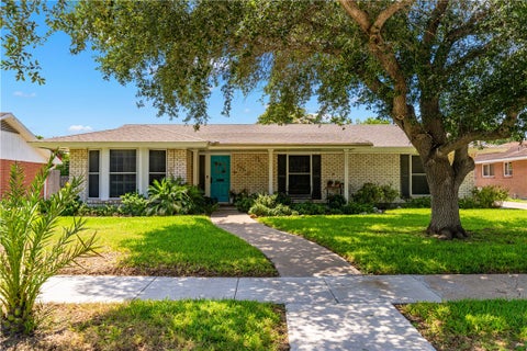 Photo of 750 Burkshire Drive, Corpus Christi, TX 78412 (MLS # 478394)