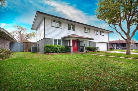 Photo of 1129 Alexandria Drive, Corpus Christi, TX 78412 (MLS # 472448)