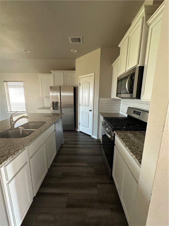 Corpus Christi, Texas 78415, United States, 3 Bedrooms Bedrooms, ,2 BathroomsBathrooms,Residential,Active,215135