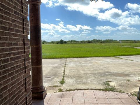 A home in Hebbronville