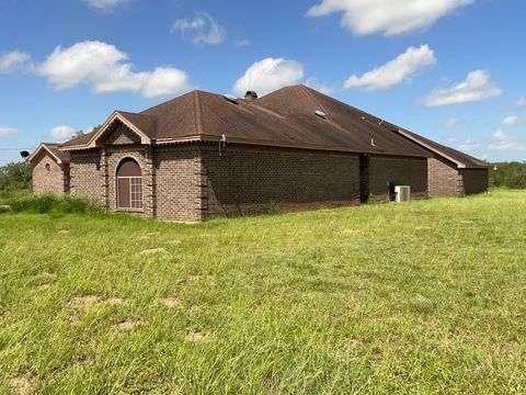 A home in Hebbronville