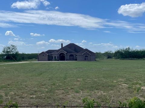 A home in Hebbronville