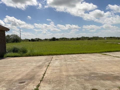 A home in Hebbronville