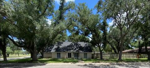 1801 Clare Drive, Alice, TX 78332 - #: 444837