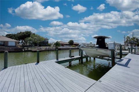 Tiny photo for 105 Windjammer Street, Rockport, TX 78382 (MLS # 480427)