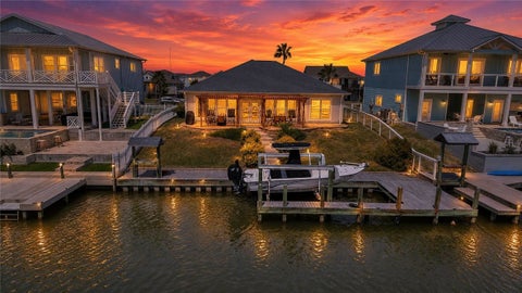 Tiny photo for 105 Windjammer Street, Rockport, TX 78382 (MLS # 480427)