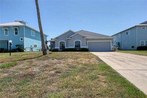 Tiny photo for 105 Windjammer Street, Rockport, TX 78382 (MLS # 480427)