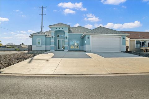 Photo of 15213 Tesoro Drive, Corpus Christi, TX 78418 (MLS # 474769)