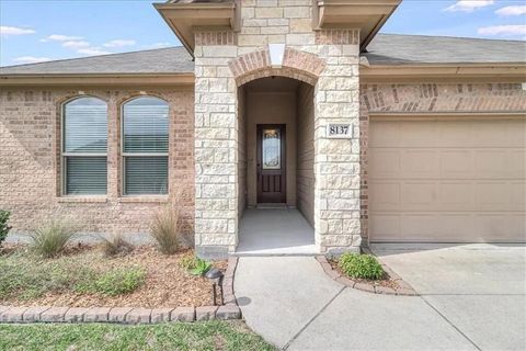 Photo of 8137 Resplandor Street, Corpus Christi, TX 78414 (MLS # 479459)