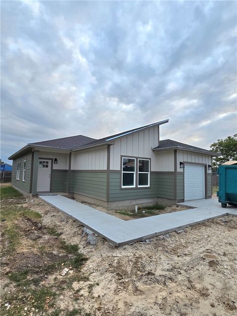Photo of 833 Utica Street, Corpus Christi, TX 78418 (MLS # 474593)