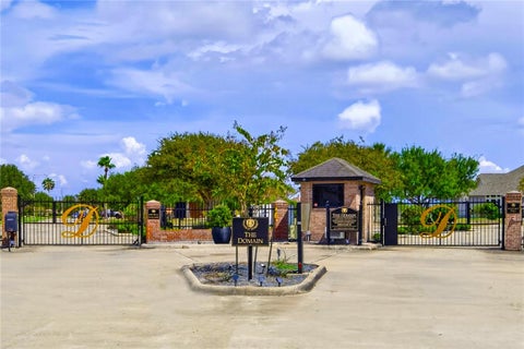 Tiny photo for 57 W Bar Le Doc Drive, Corpus Christi, TX 78414 (MLS # 482149)