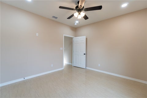 Tiny photo for 404 Dewey Avenue, Alice, TX 78332 (MLS # 482135)