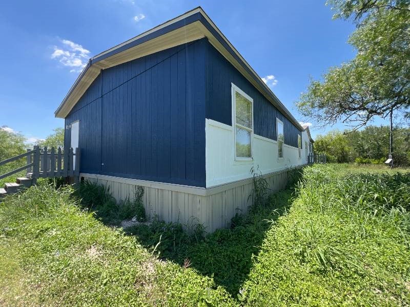 7796 Highway 359