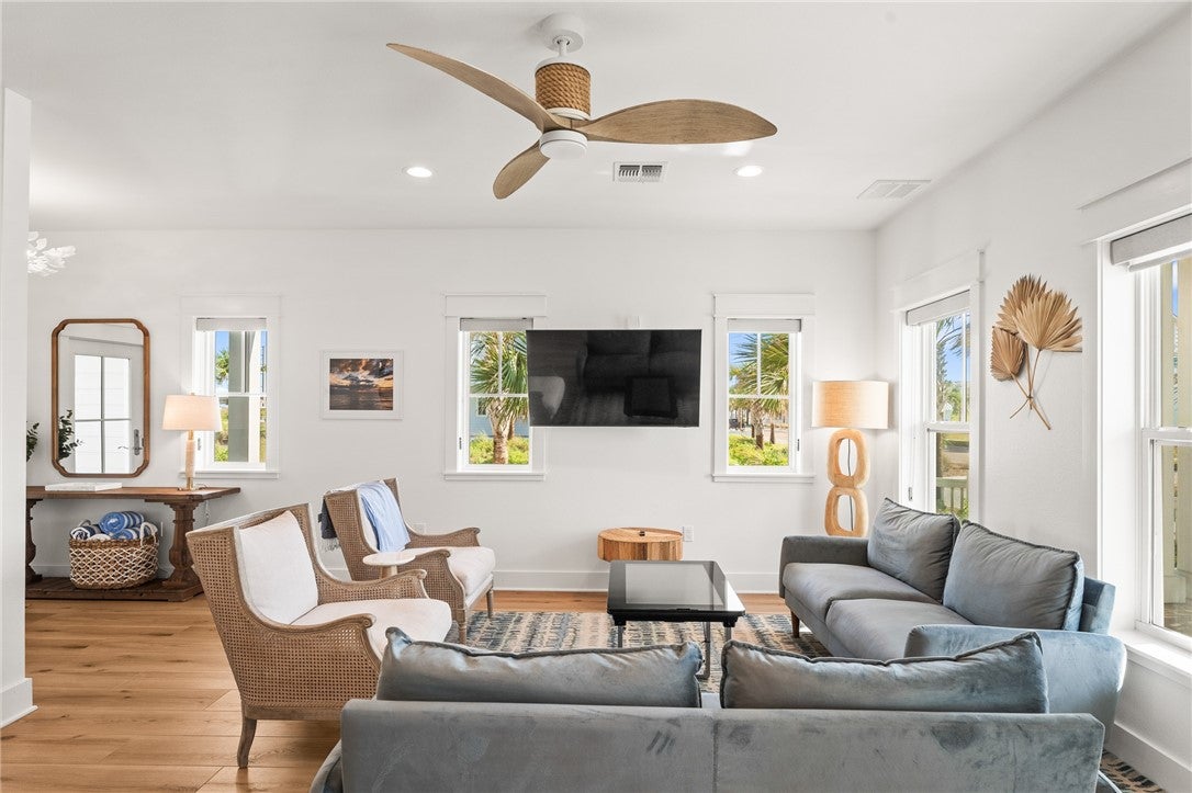 641 Sunset Avenue
