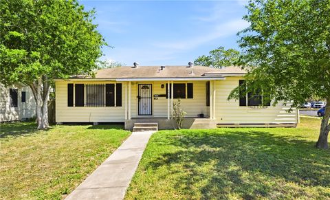 Photo of 4342 Cambridge Drive, Corpus Christi, TX 78415 (MLS # 474081)