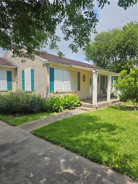 Photo of 3105 Austin St, Corpus Christi, TX 78404 (MLS # 477373)