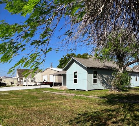 213 S Mccall Street, Sinton, TX 78387 - #: 437655