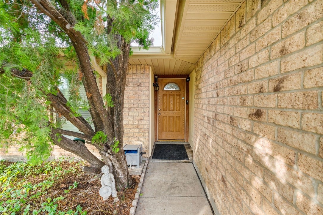 756 Alhambra Drive