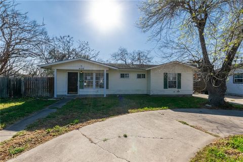 Photo of 4126 Robinhood Drive, Corpus Christi, TX 78411 (MLS # 474780)