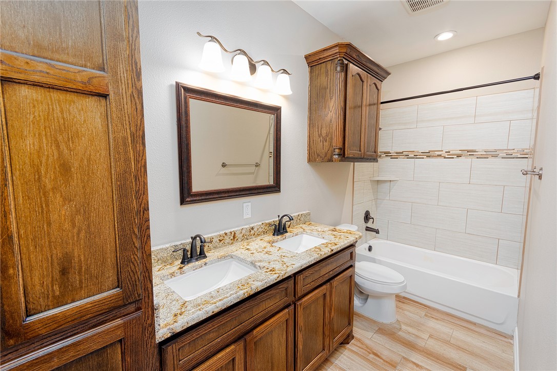 Corpus Christi, Texas 78414, United States, 4 Bedrooms Bedrooms, ,3 BathroomsBathrooms,Residential,Pending,39506