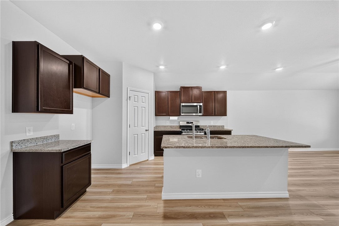 2326 Delightful