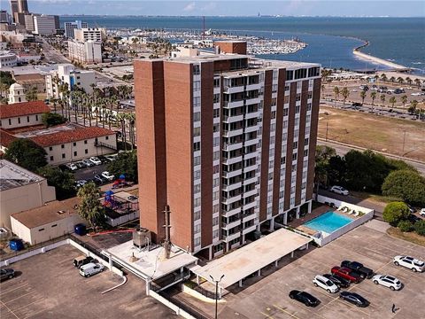 Photo of 715 S Upper Broadway Street #305, Corpus Christi, TX 78401 (MLS # 474332)