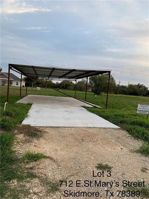 712 E ST MARYS ST, SKIDMORE, TX 78389 - Image 5e6dda5f85b85ce72d4f3f43f3d3ea42/203115308
