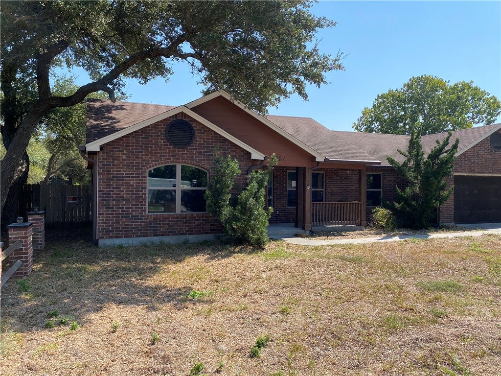 2261 Baywood