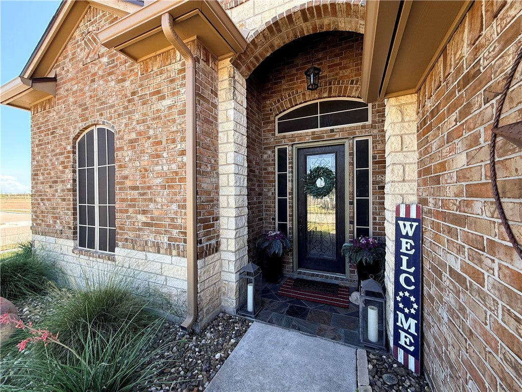102 Chiman Drive