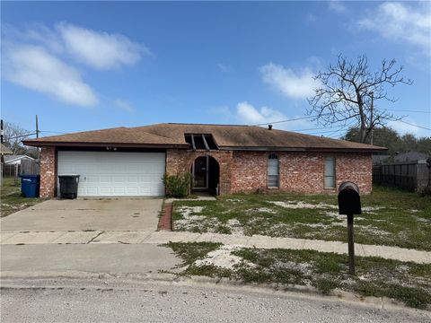 Photo of 420 E Cartagena Cir, Corpus Christi, TX 78418 (MLS # 472533)